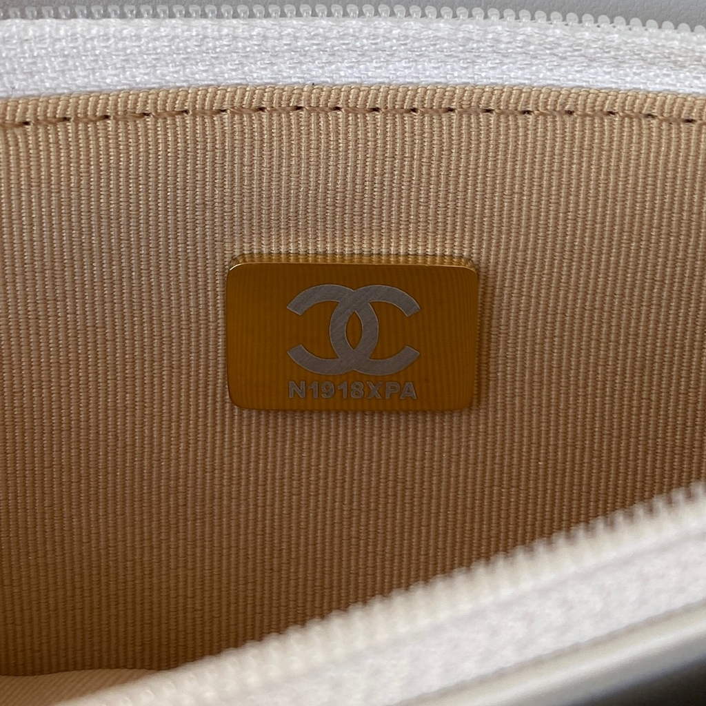 Chanel AP1450 Wallet On Chain Lambskin Enamel gold-tone metal White