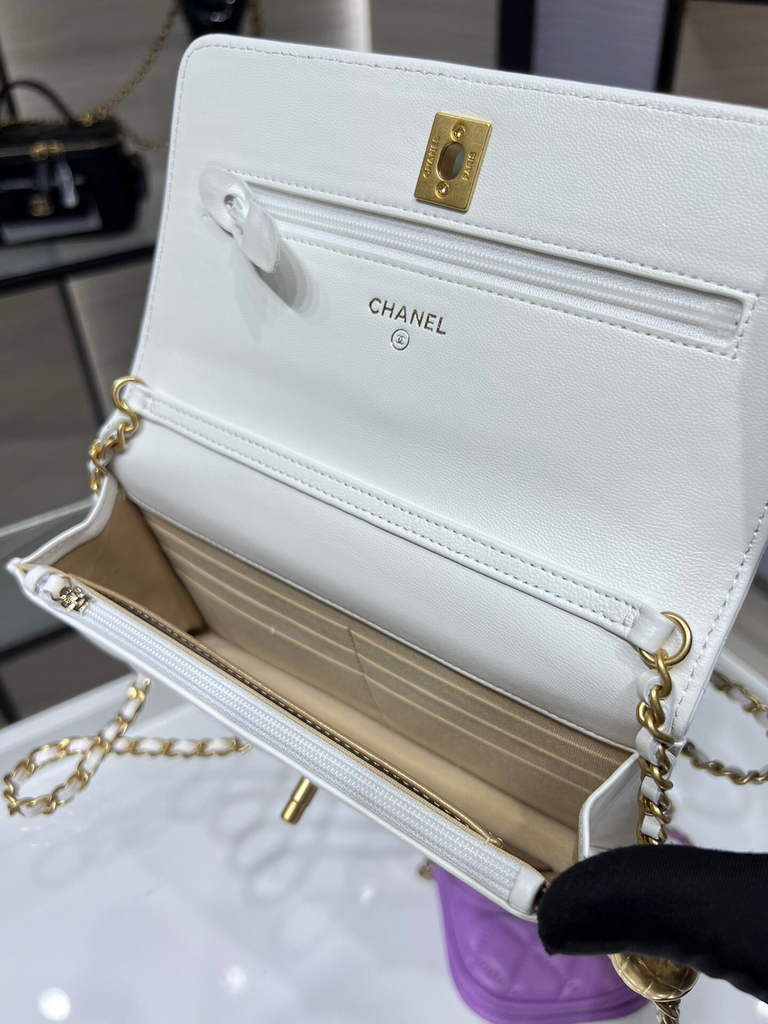 Chanel AP1450 Wallet On Chain Lambskin gold-tone metal White