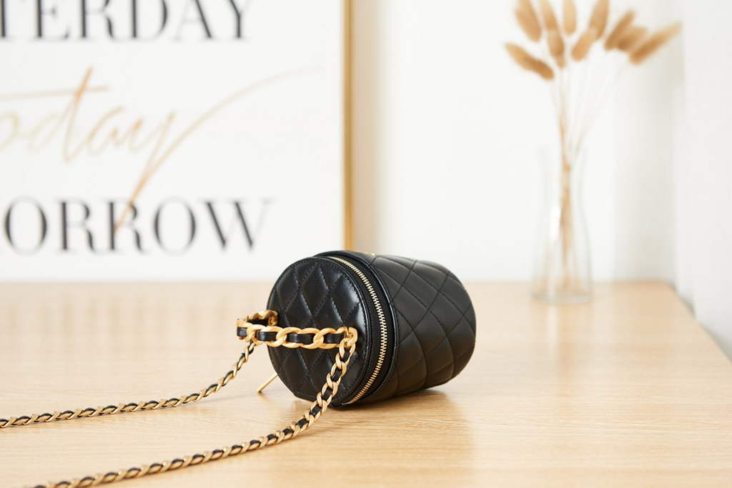 Chanel Ap2873 Vanity with Chain Patent calfskin Black