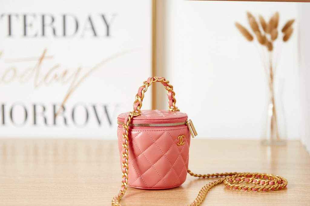 Chanel Ap2873 Vanity with Chain Patent calfskin Pink