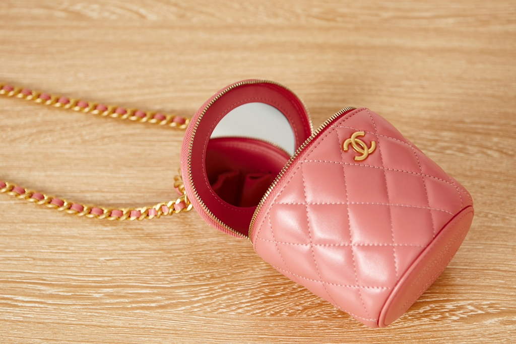 Chanel Ap2873 Vanity with Chain Patent calfskin Pink