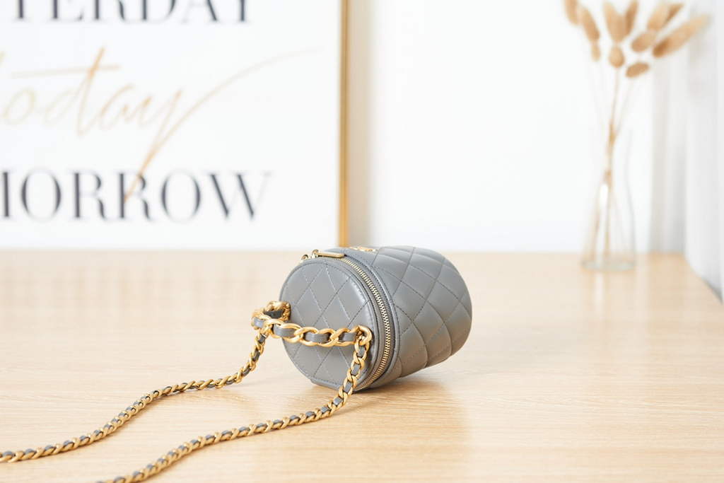 Chanel Ap2873 Vanity with Chain Patent calfskin Gray