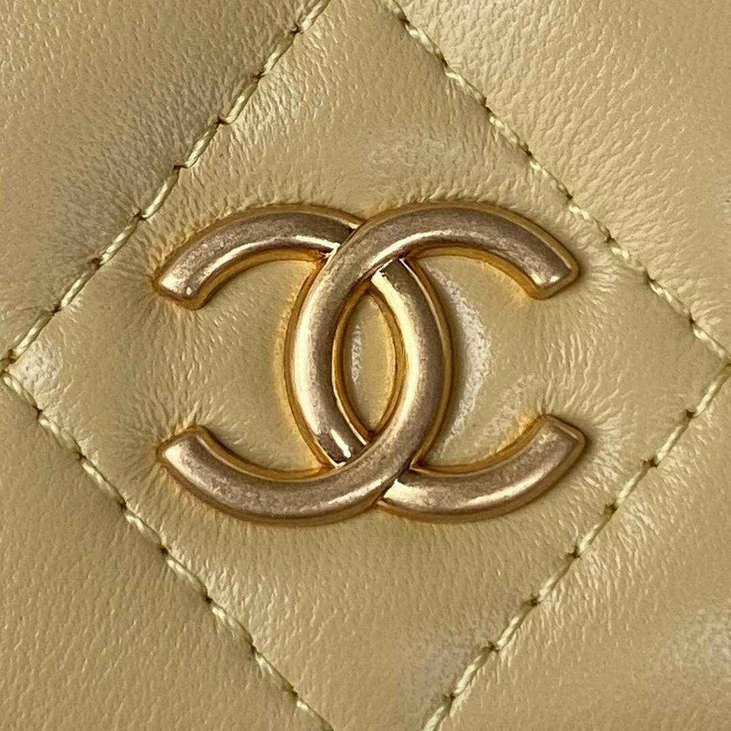 Chanel AP2923 Wallet on Chain Lambskin Beige