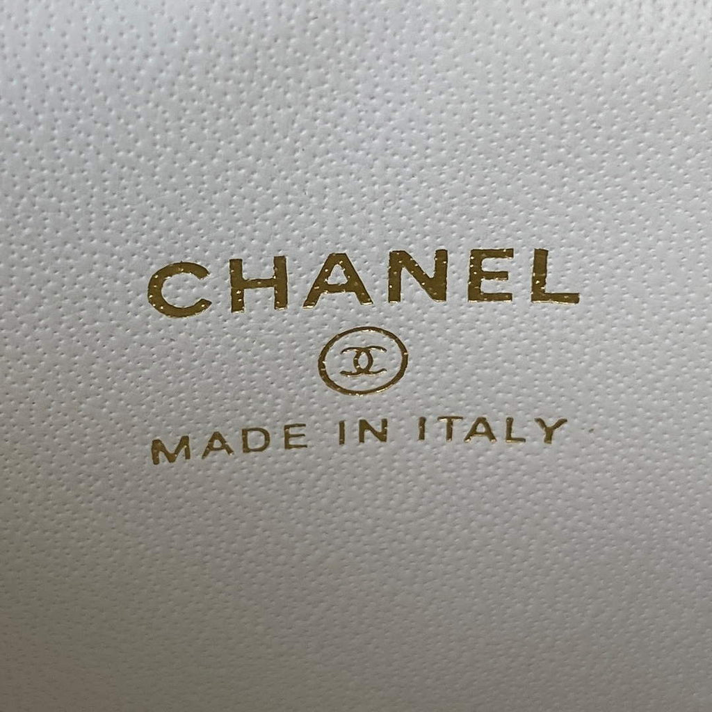 Chanel AP2931 Small Vanity with Chain Lambskin white