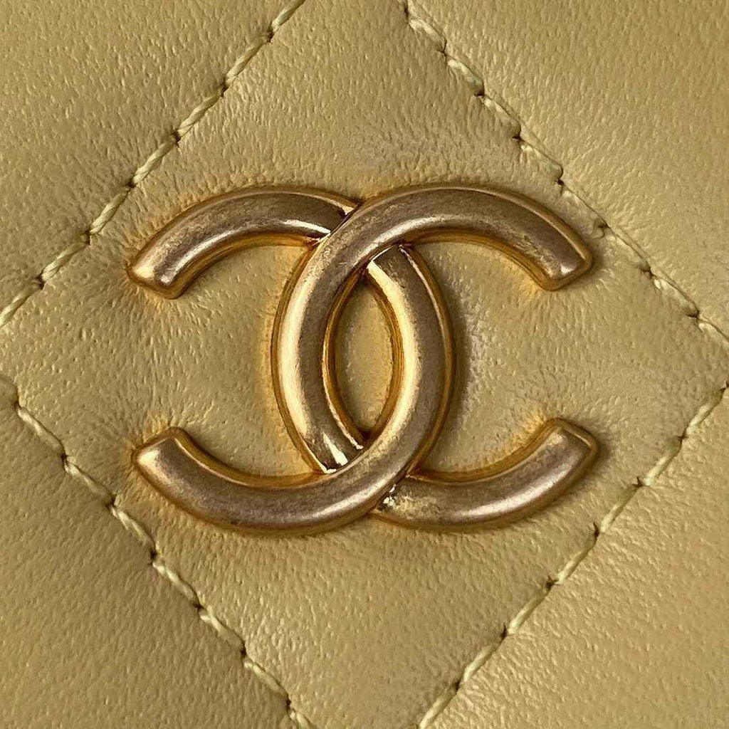 Chanel AP2931 Small Vanity with Chain Lambskin beige