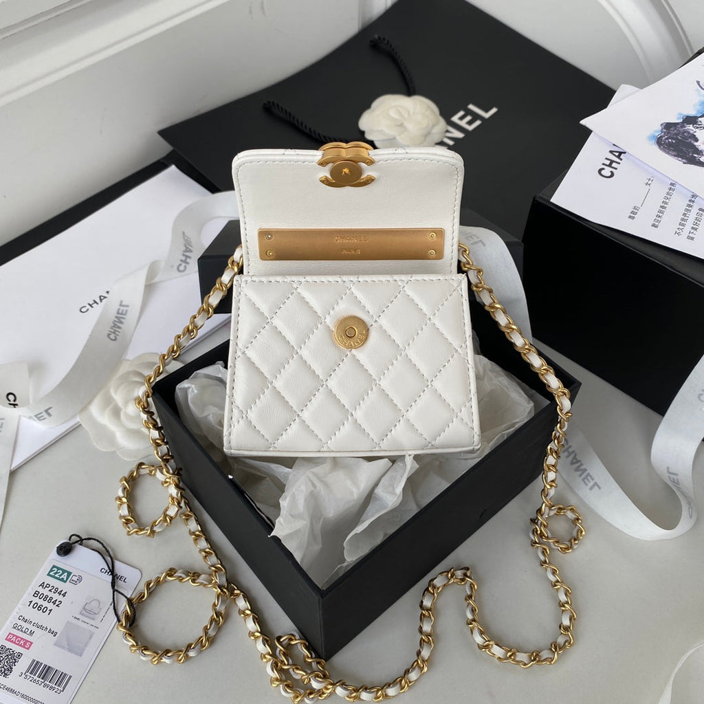 Chanel AP2944 Clutch with Chain Lambskin white
