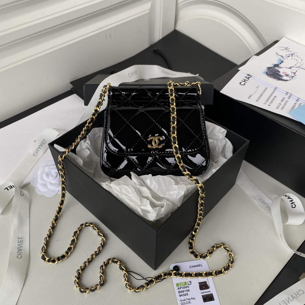 Chanel AP3005 Clutch with Chain Patent Calfskin Gold Black