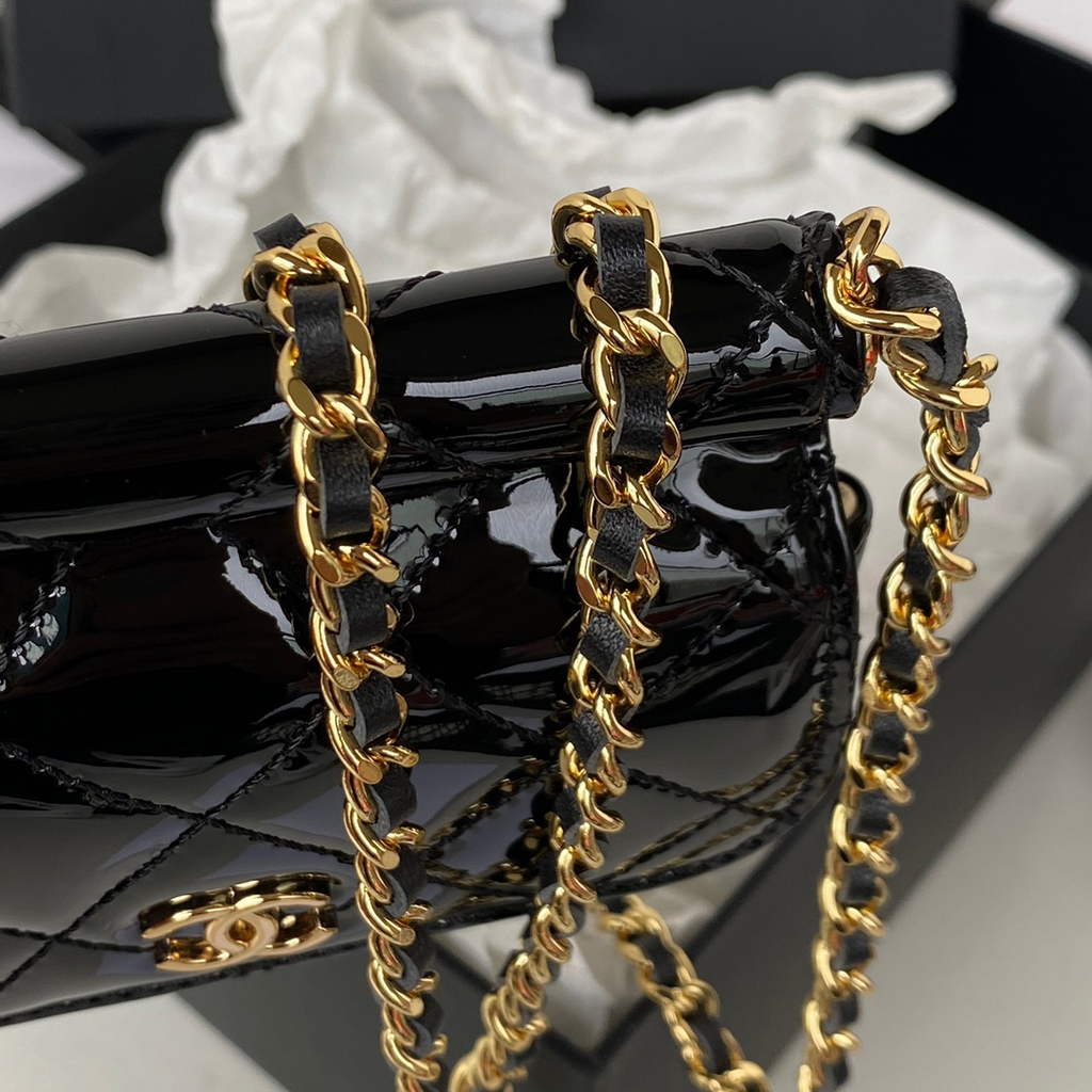 Chanel AP3005 Clutch with Chain Patent Calfskin Gold Black