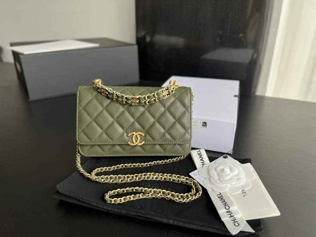 Chanel AP3019 Wallet on Chain Grained Calfskin Gold Green
