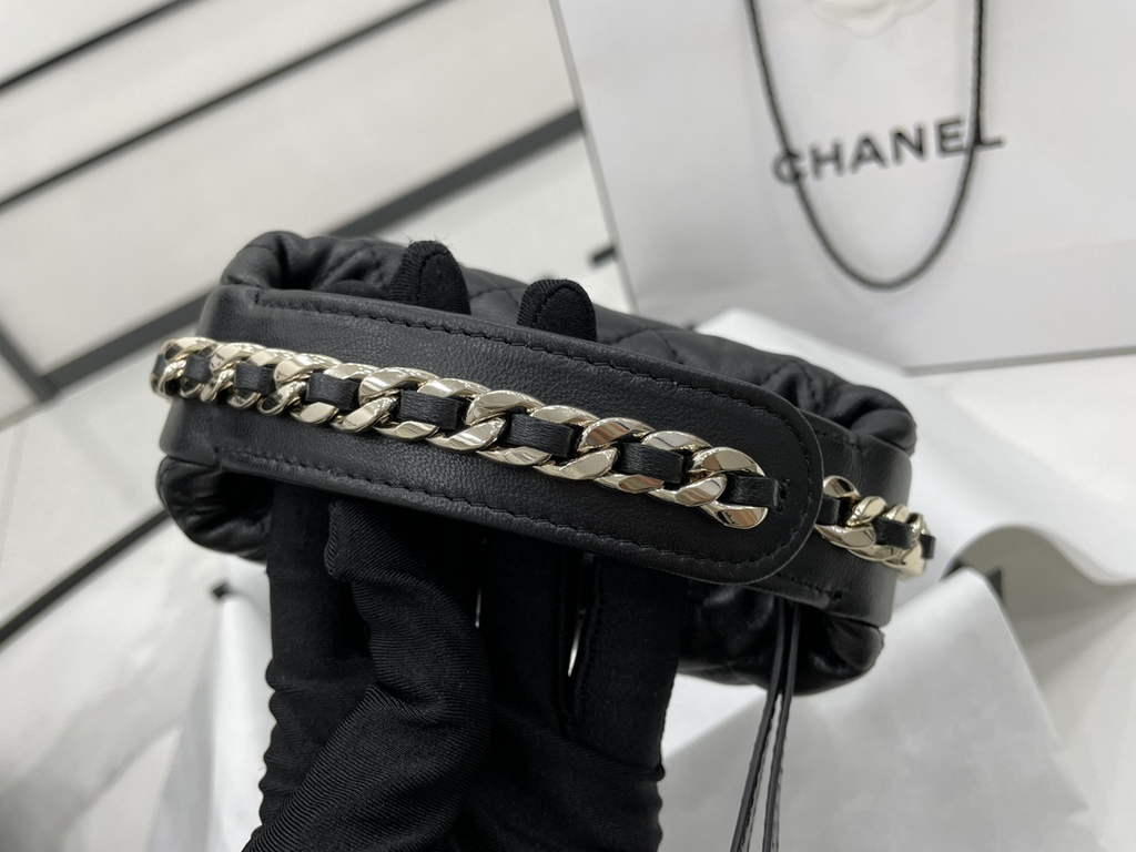Chanel AP3095 Pouch Lambskin Gold-Tone Metal Black