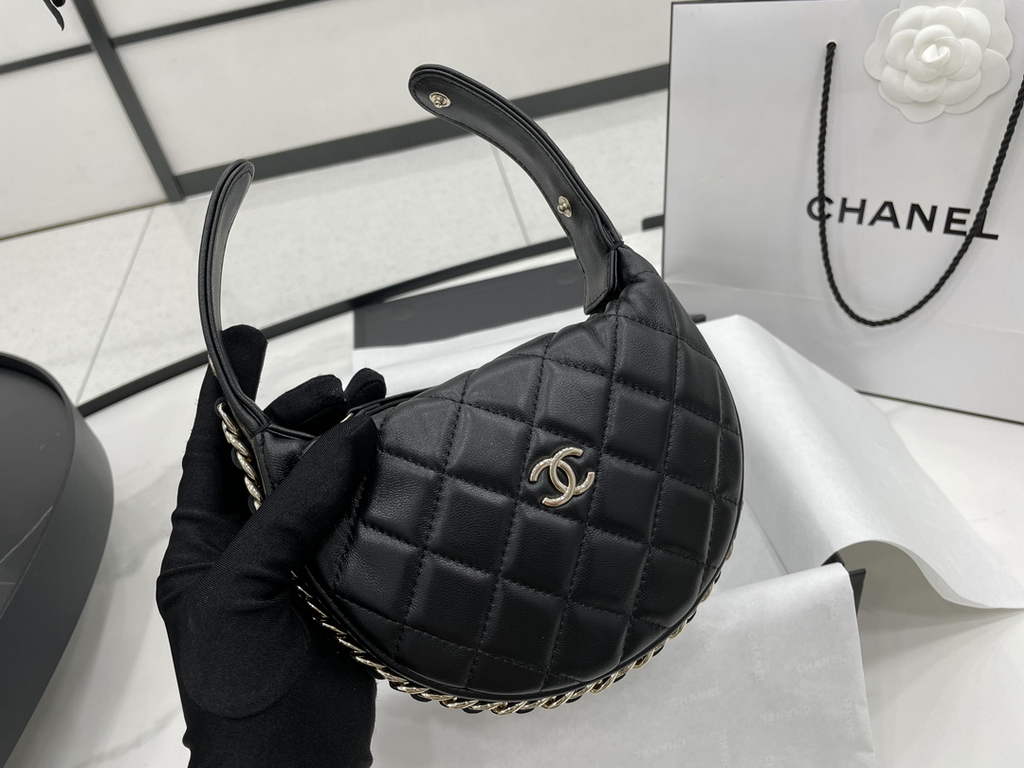Chanel AP3095 Pouch Lambskin Gold-Tone Metal Black