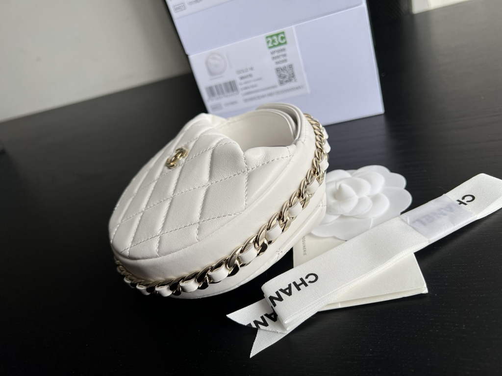 Chanel AP3095 Pouch Lambskin Gold-Tone Metal White