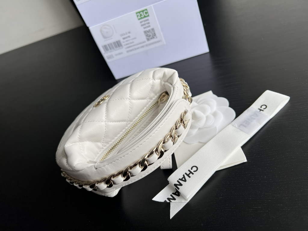Chanel AP3095 Pouch Lambskin Gold-Tone Metal White