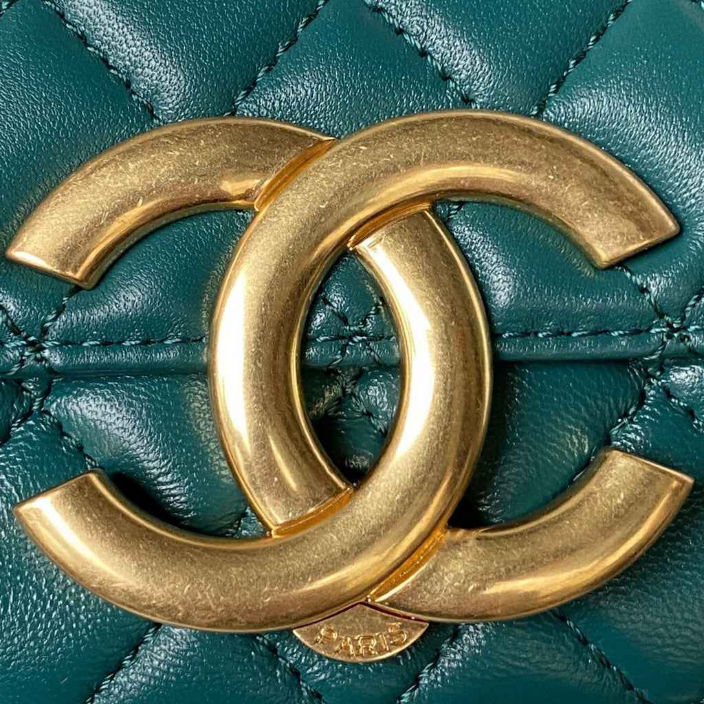 Chanel AP3207 Flap Phone Holder with Chain Lambskin Green