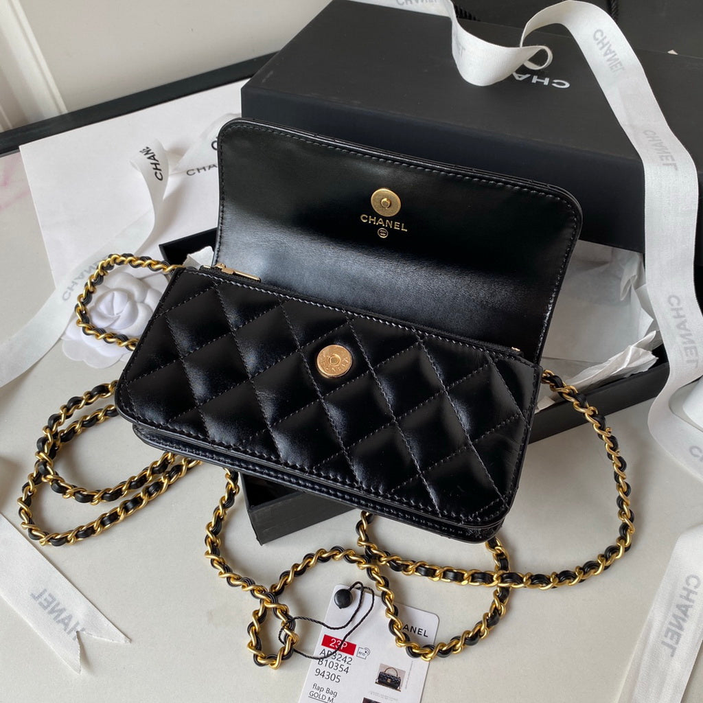 Chanel AP3242 Flap Phone Holder with Chain Shiny Calfskin Black