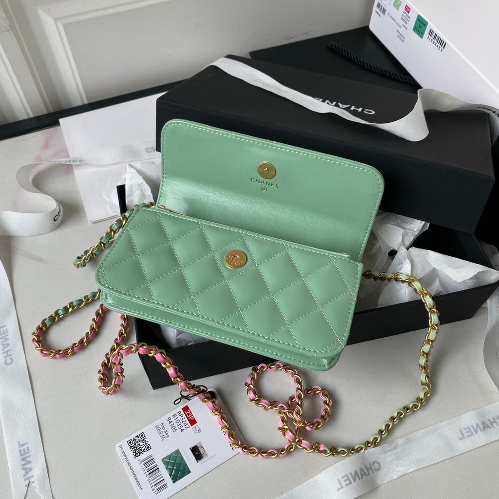 Chanel AP3242 Flap Phone Holder with Chain Shiny Calfskin Green