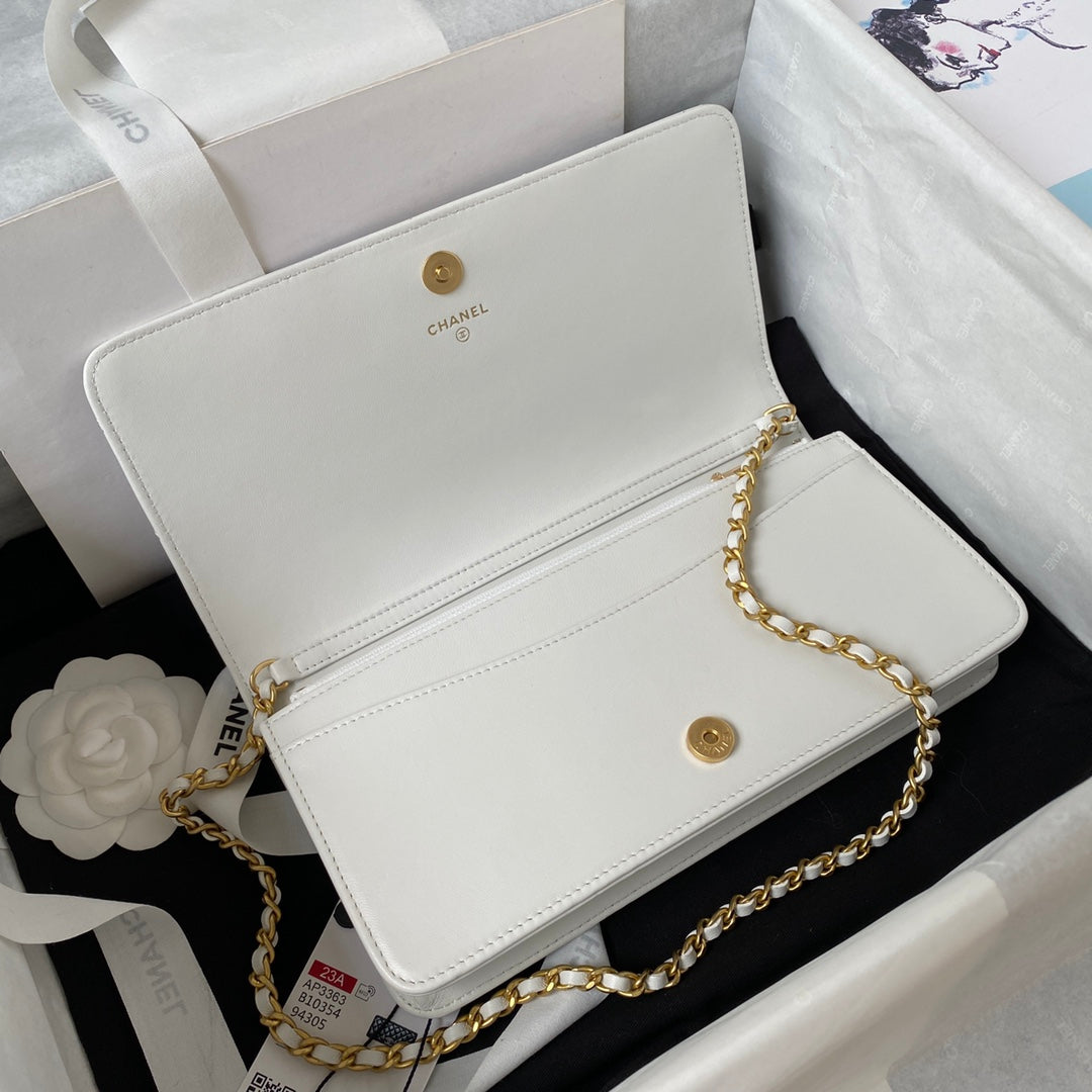 Chanel AP3363 Evening Clutch with chain Lambskin Beige