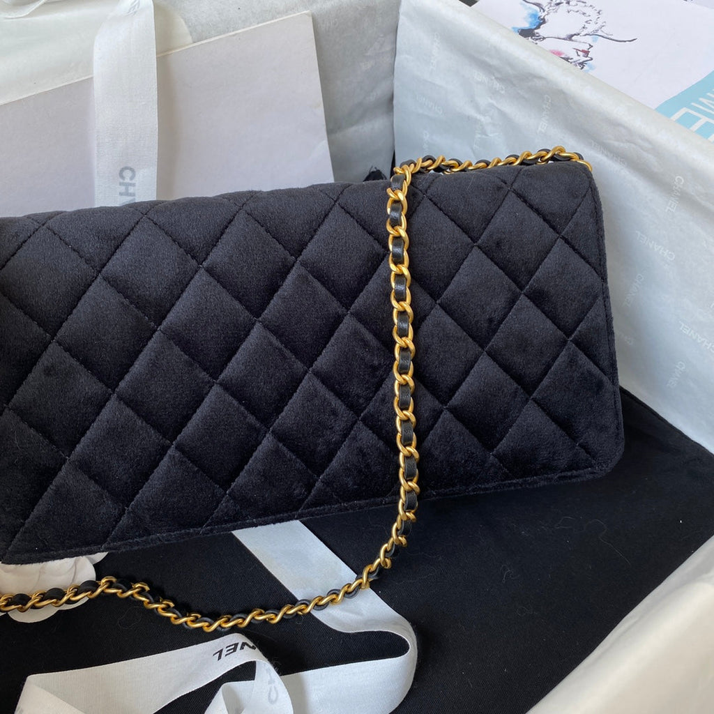 Chanel AP3363 Evening Clutch with chain Velvet Black