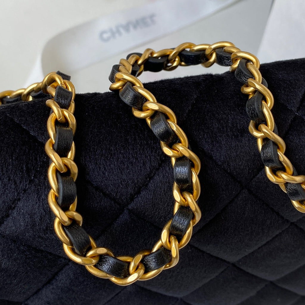 Chanel AP3363 Evening Clutch with chain Velvet Black