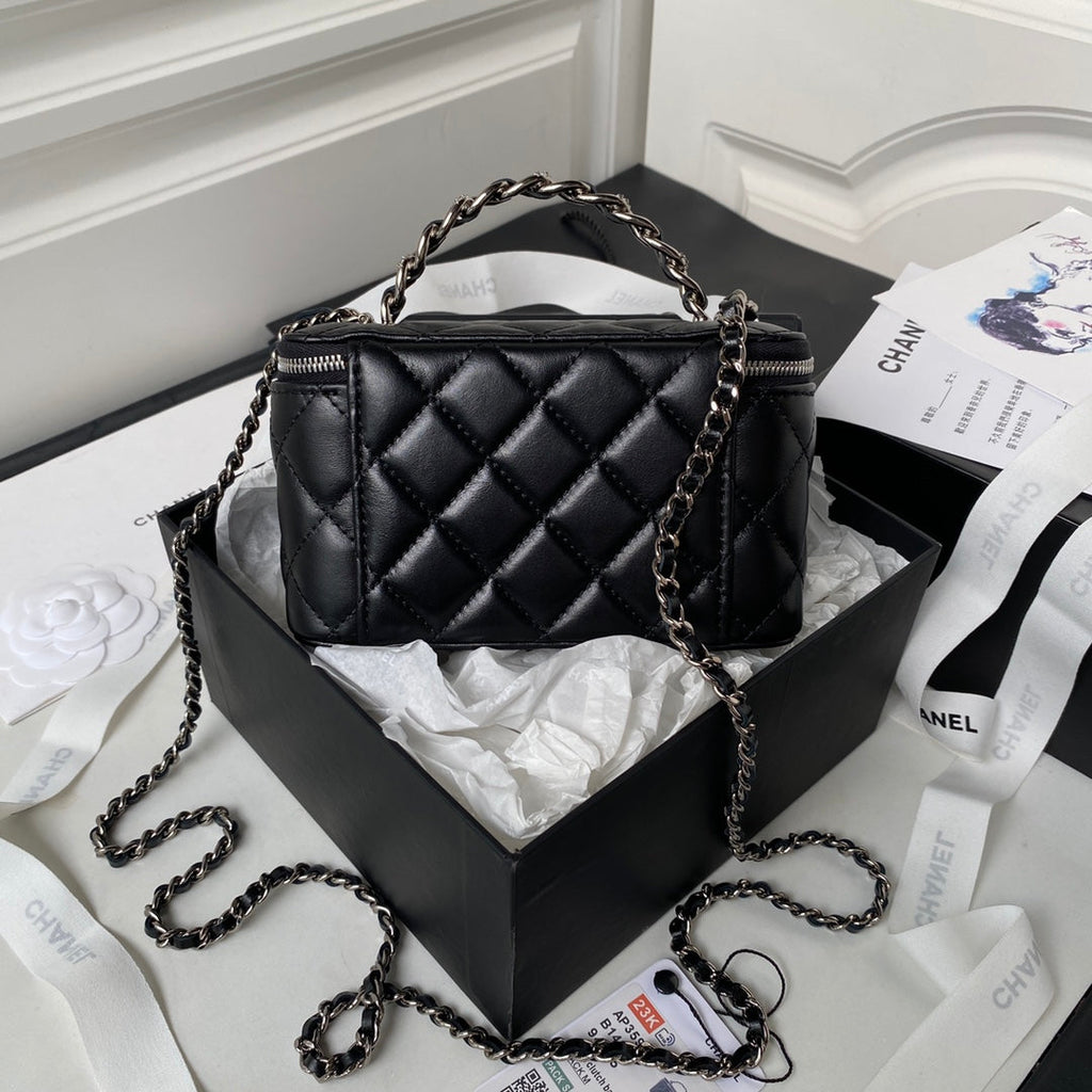 Chanel AP3593 Shiny crumpled calfskin strass  Ruthenium-Finish Metal Black