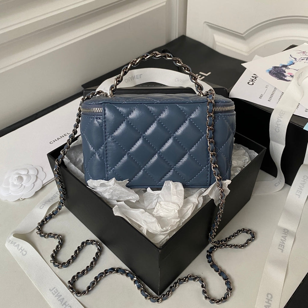 Chanel AP3593 Shiny crumpled calfskin strass  Ruthenium-Finish Metal Blue