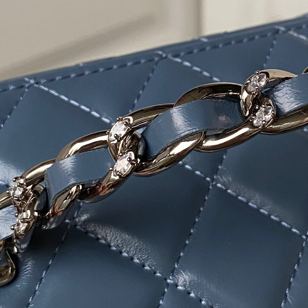 Chanel AP3593 Shiny crumpled calfskin strass  Ruthenium-Finish Metal Blue