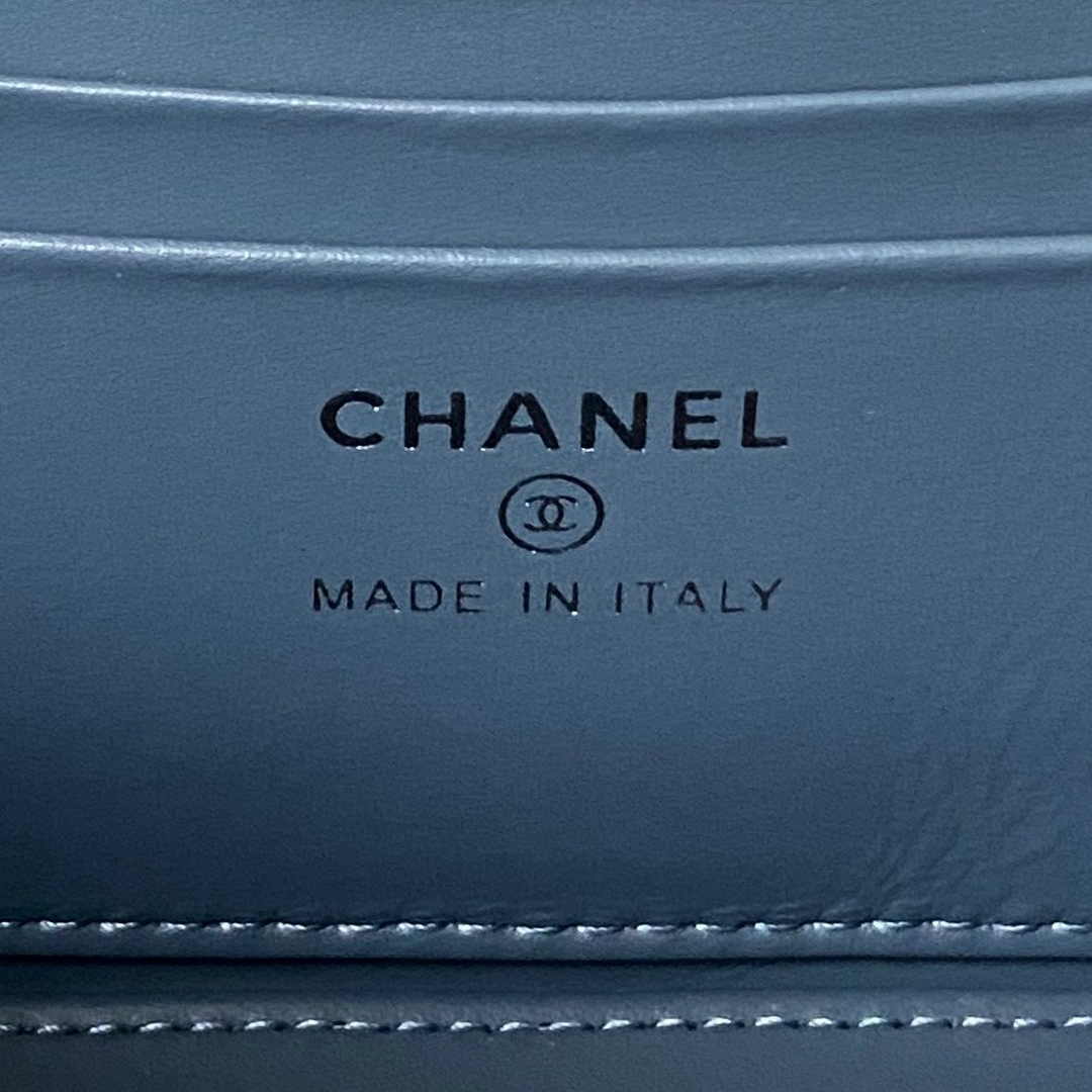 Chanel AP3593 Shiny crumpled calfskin strass  Ruthenium-Finish Metal Blue