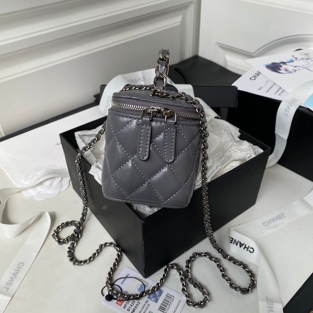 Chanel AP3593 Shiny crumpled calfskin strass  Ruthenium-Finish Metal Gray