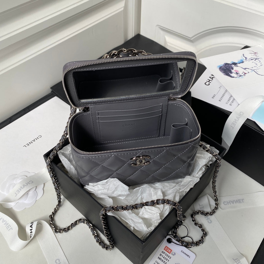 Chanel AP3593 Shiny crumpled calfskin strass  Ruthenium-Finish Metal Gray