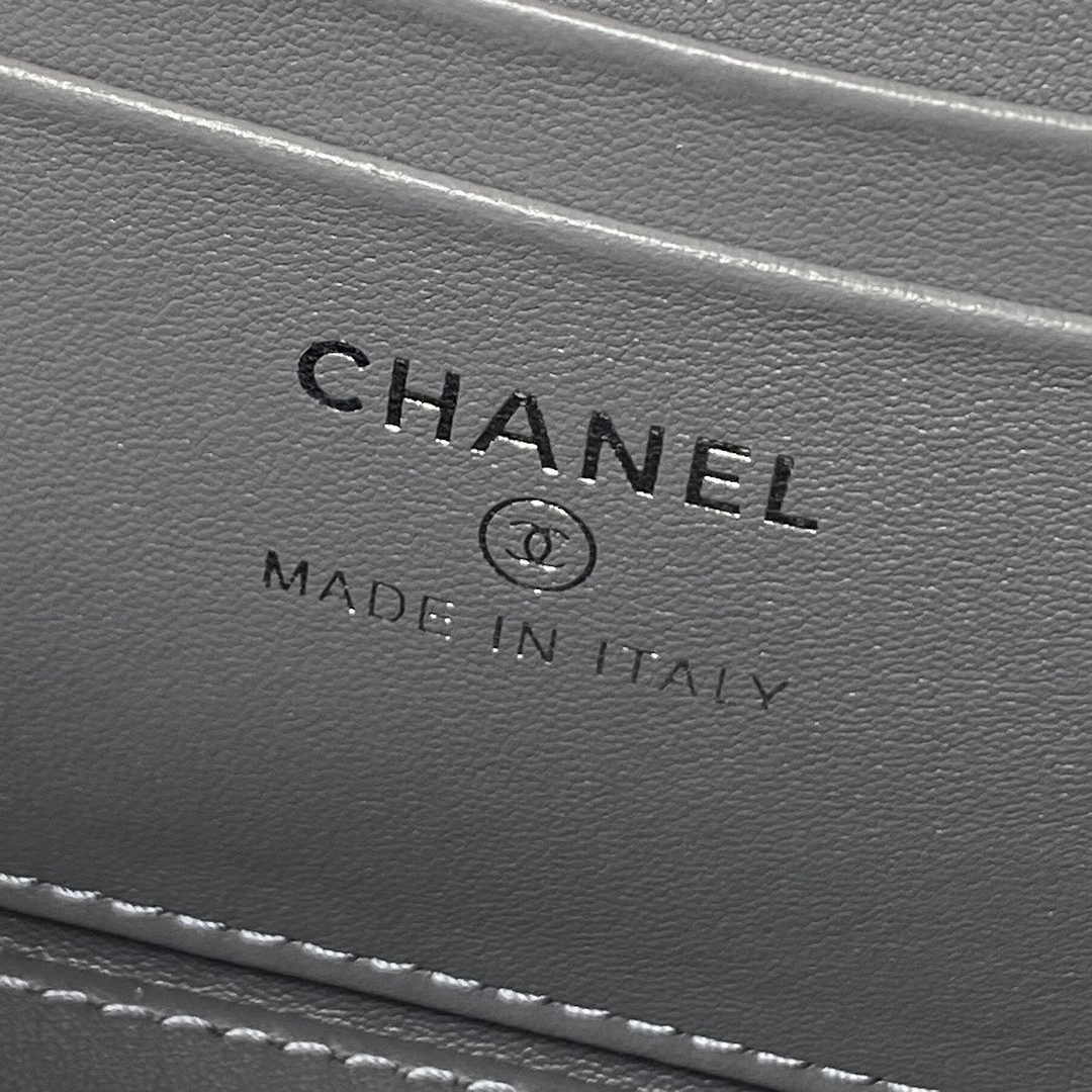 Chanel AP3593 Shiny crumpled calfskin strass  Ruthenium-Finish Metal Gray