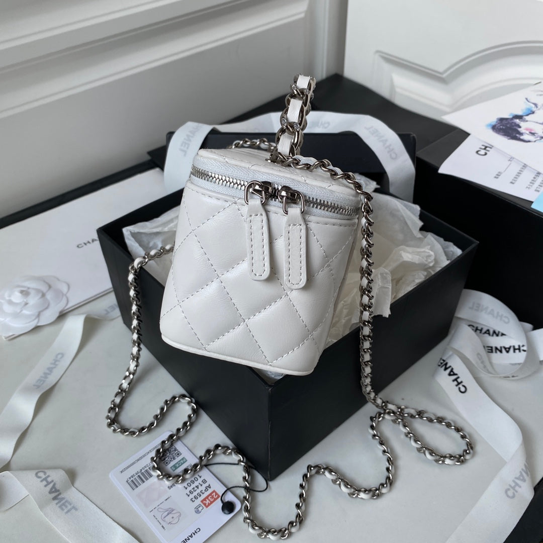 Chanel AP3593 Shiny crumpled calfskin strass  Ruthenium-Finish Metal White