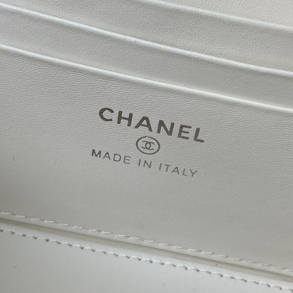 Chanel AP3593 Shiny crumpled calfskin strass  Ruthenium-Finish Metal White
