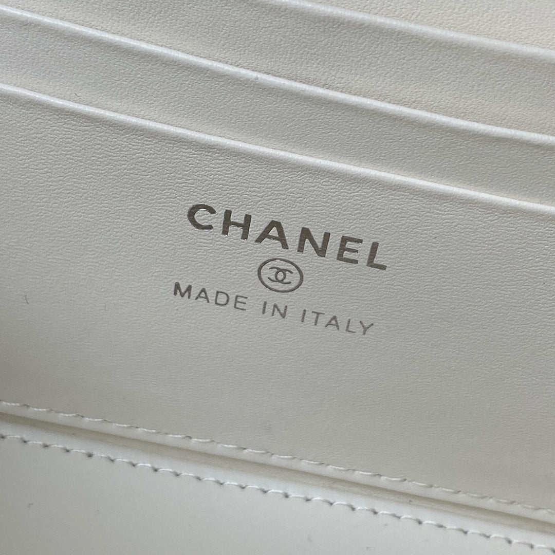 Chanel AP3593 Shiny crumpled calfskin strass  Ruthenium-Finish Metal White