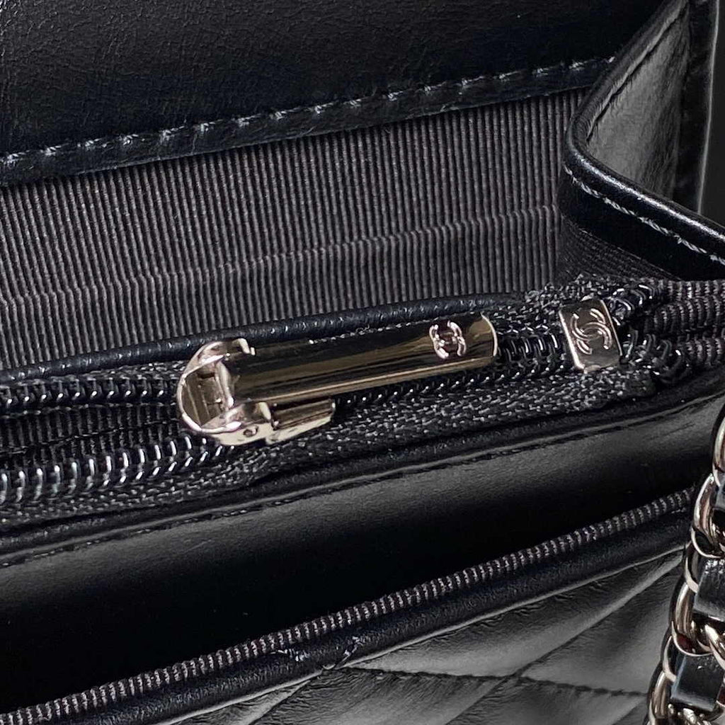 Chanel AP3645 Wallet on chain Shiny Crumpled Calfskin Strass Metal Black