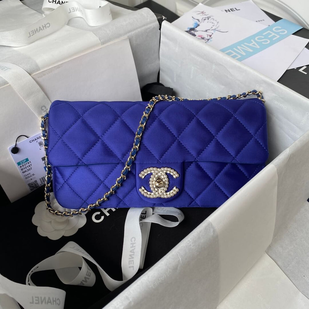 Chanel AP3791 Evening Clutch with chain Velvet Blue