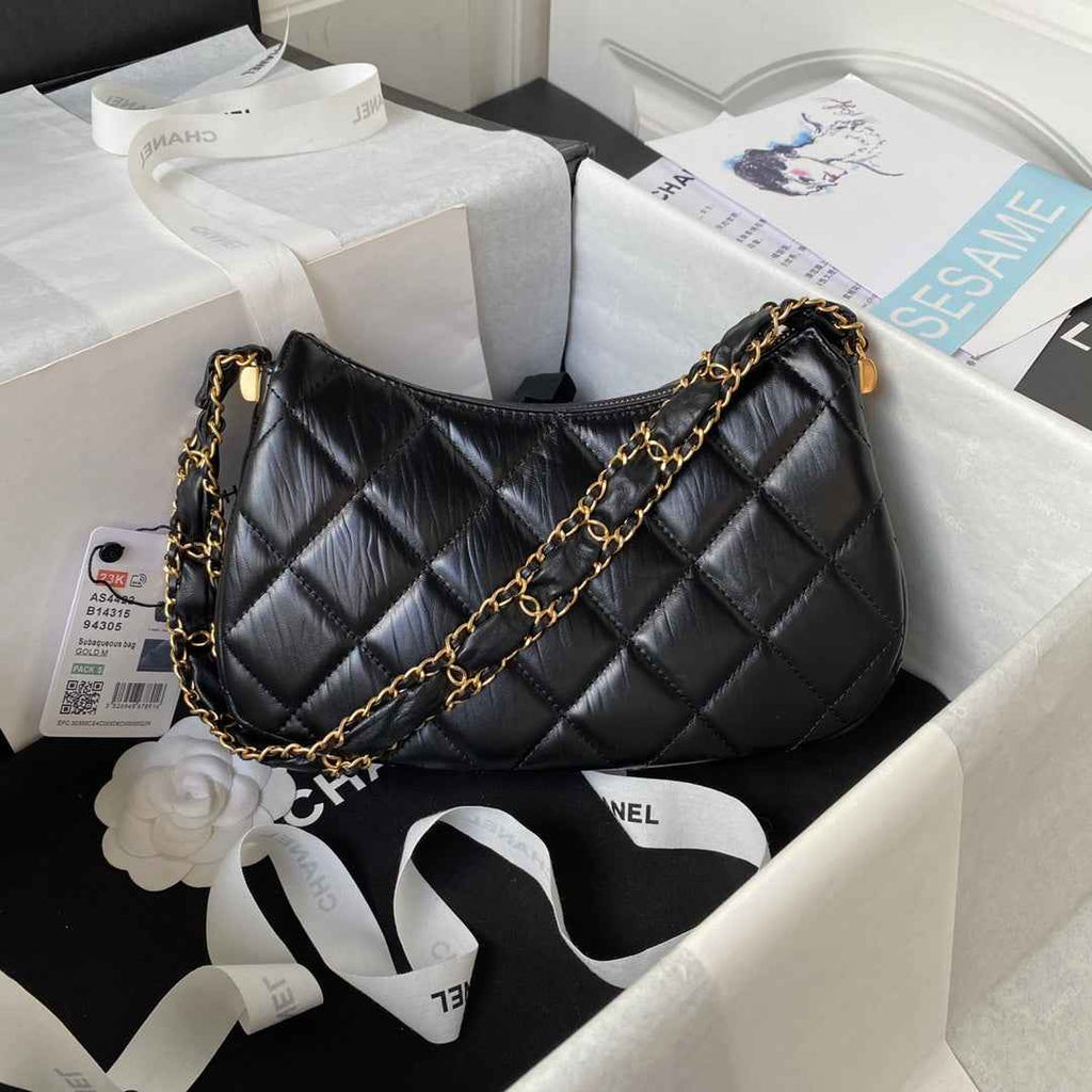 Chanel AP4422 Hobo Bag Calfskin Black
