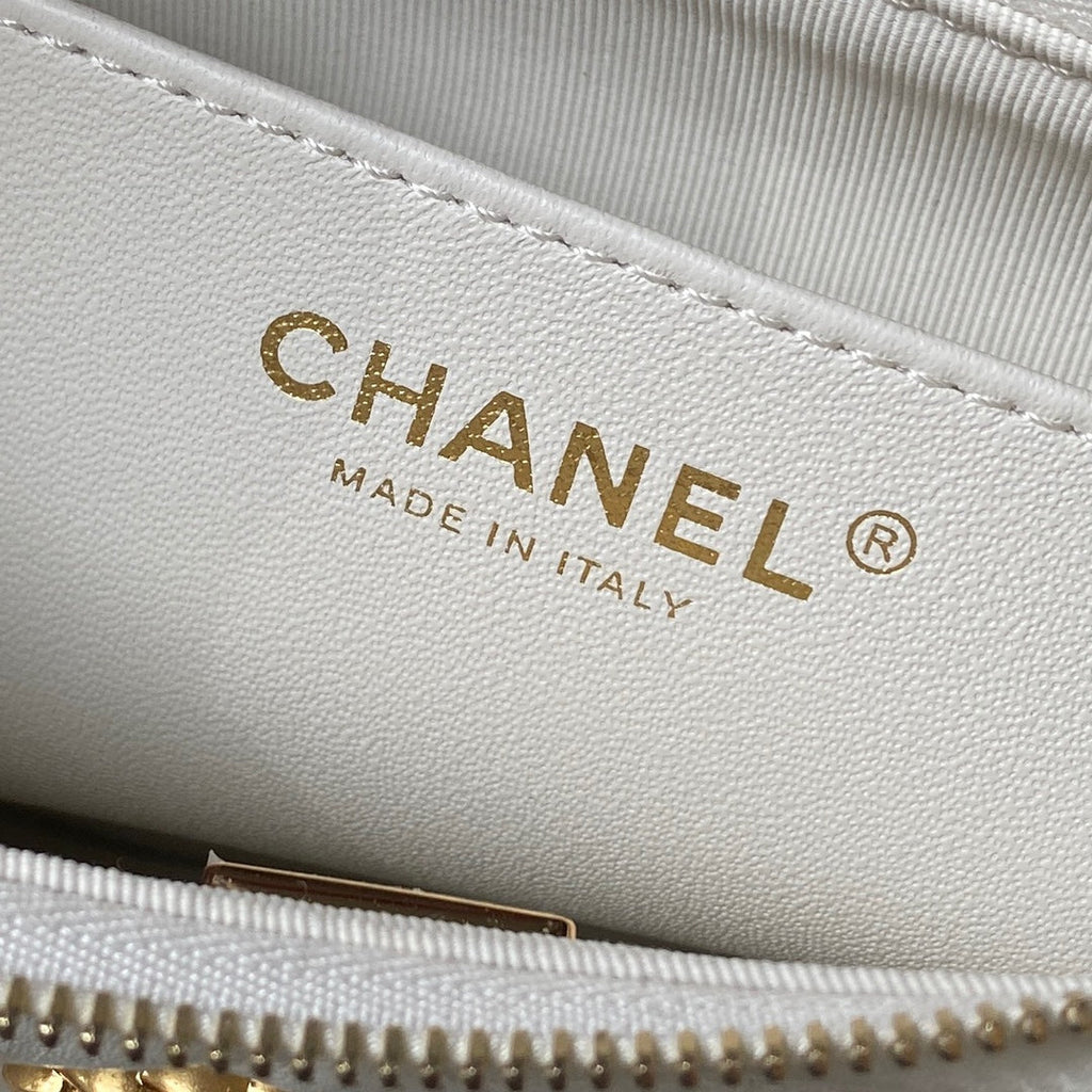 Chanel AP4422 Hobo Bag Calfskin White