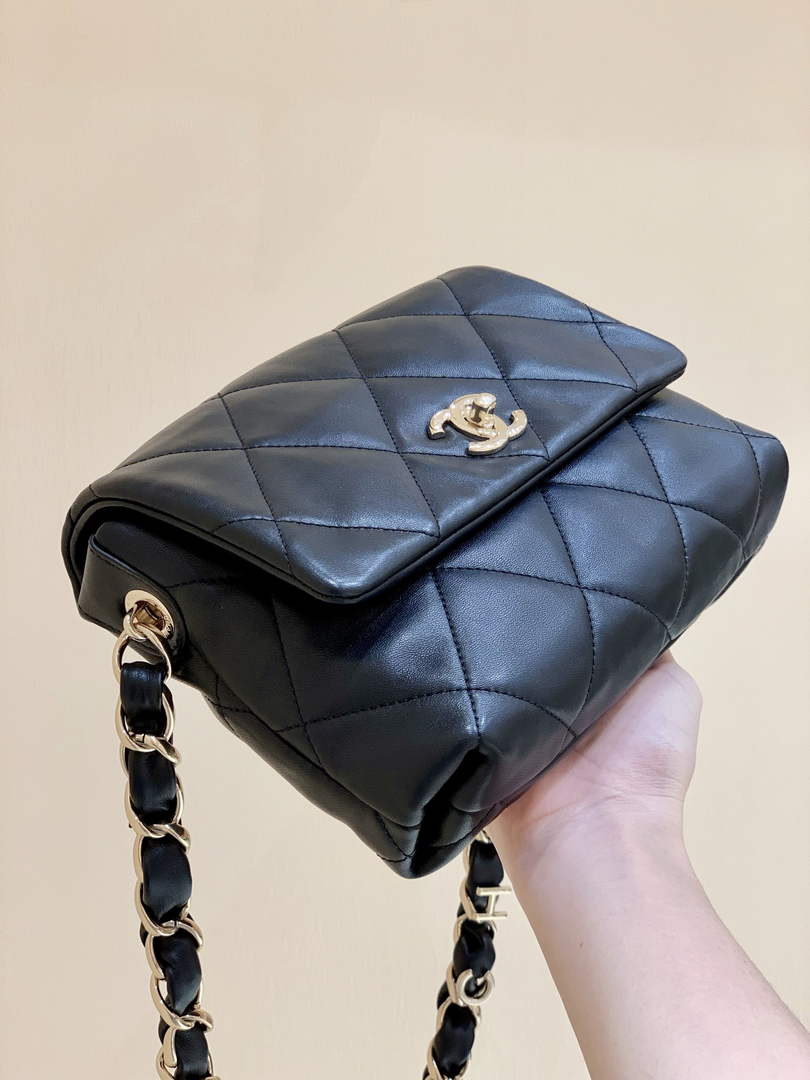Chanel AS2299 Flap Shoulder Bag In Black