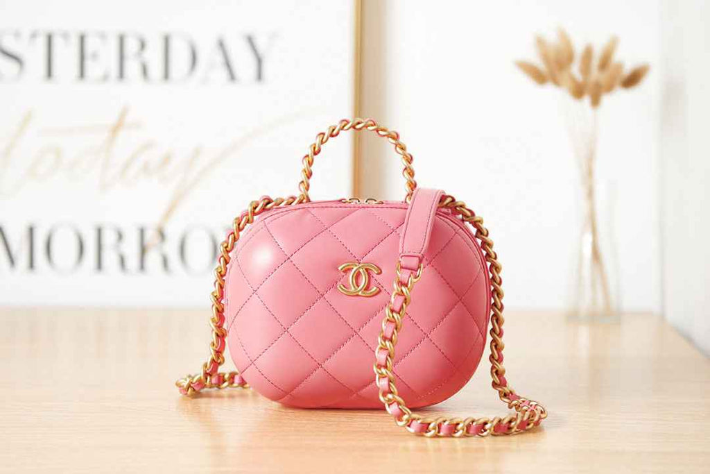Chanel AS3066 Small Vanity Case Lambskin gold-tone metal pink