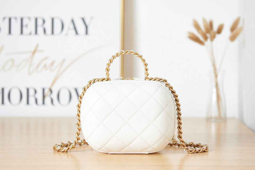 Chanel AS3066 Small Vanity Case Lambskin gold-tone metal White