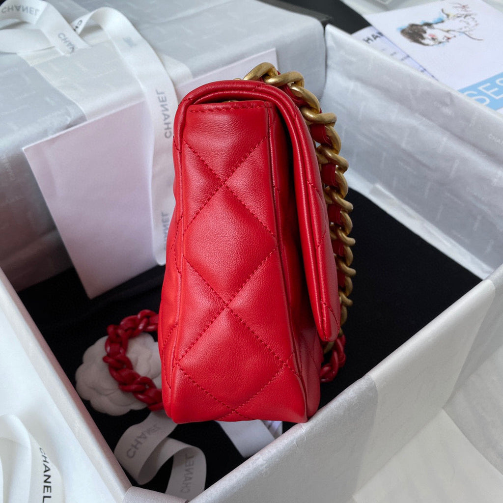 Chanel AS3206 Small Flap Bag Lambskin Gold-Tone Metal Red