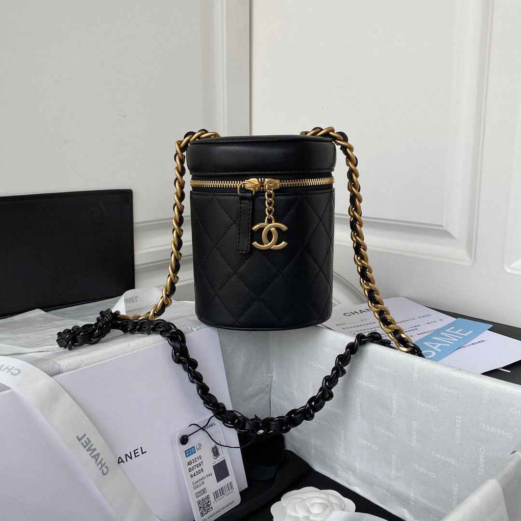 Chanel AS3210 Small Vanity Case Lambskin gold-tone Black