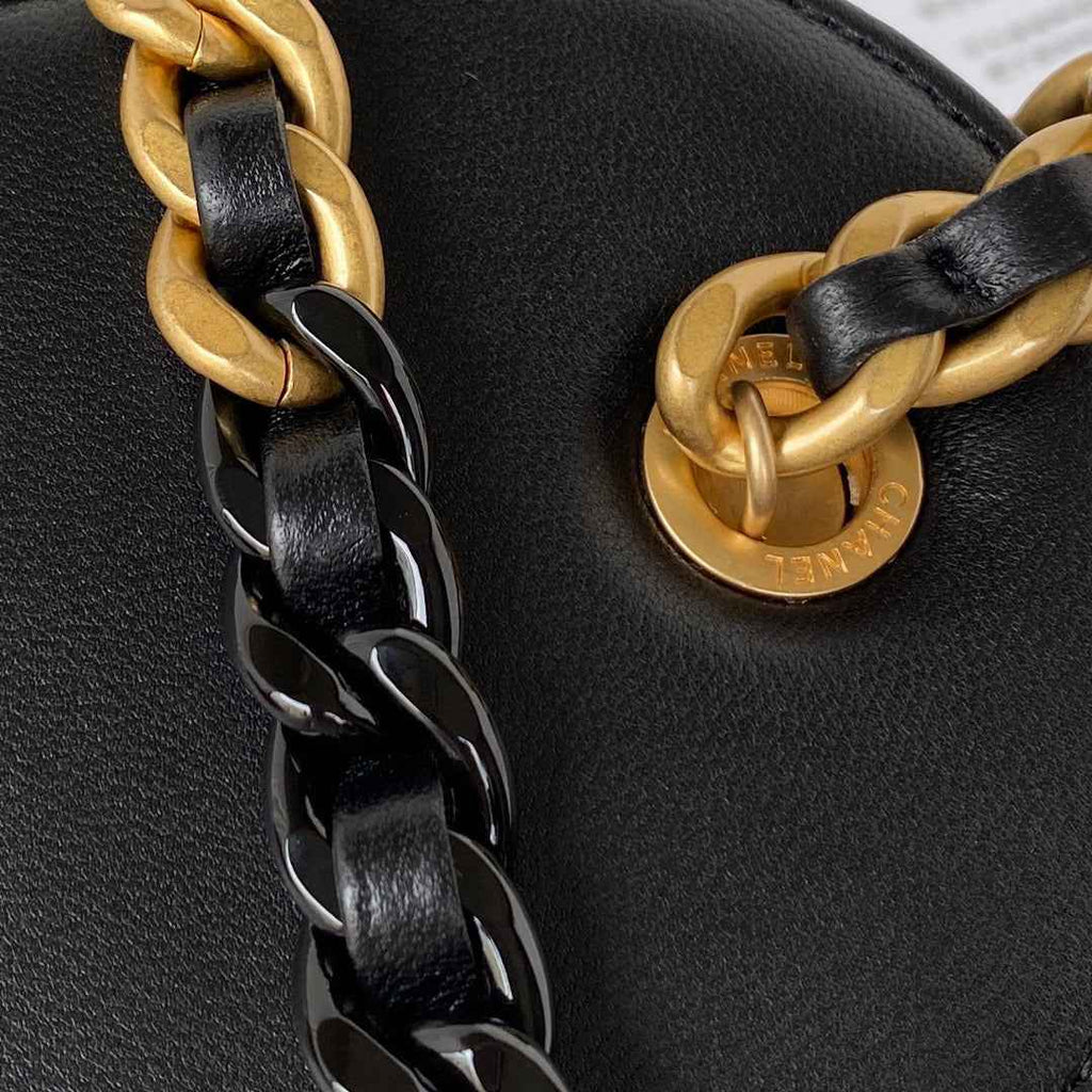 Chanel AS3210 Small Vanity Case Lambskin gold-tone Black