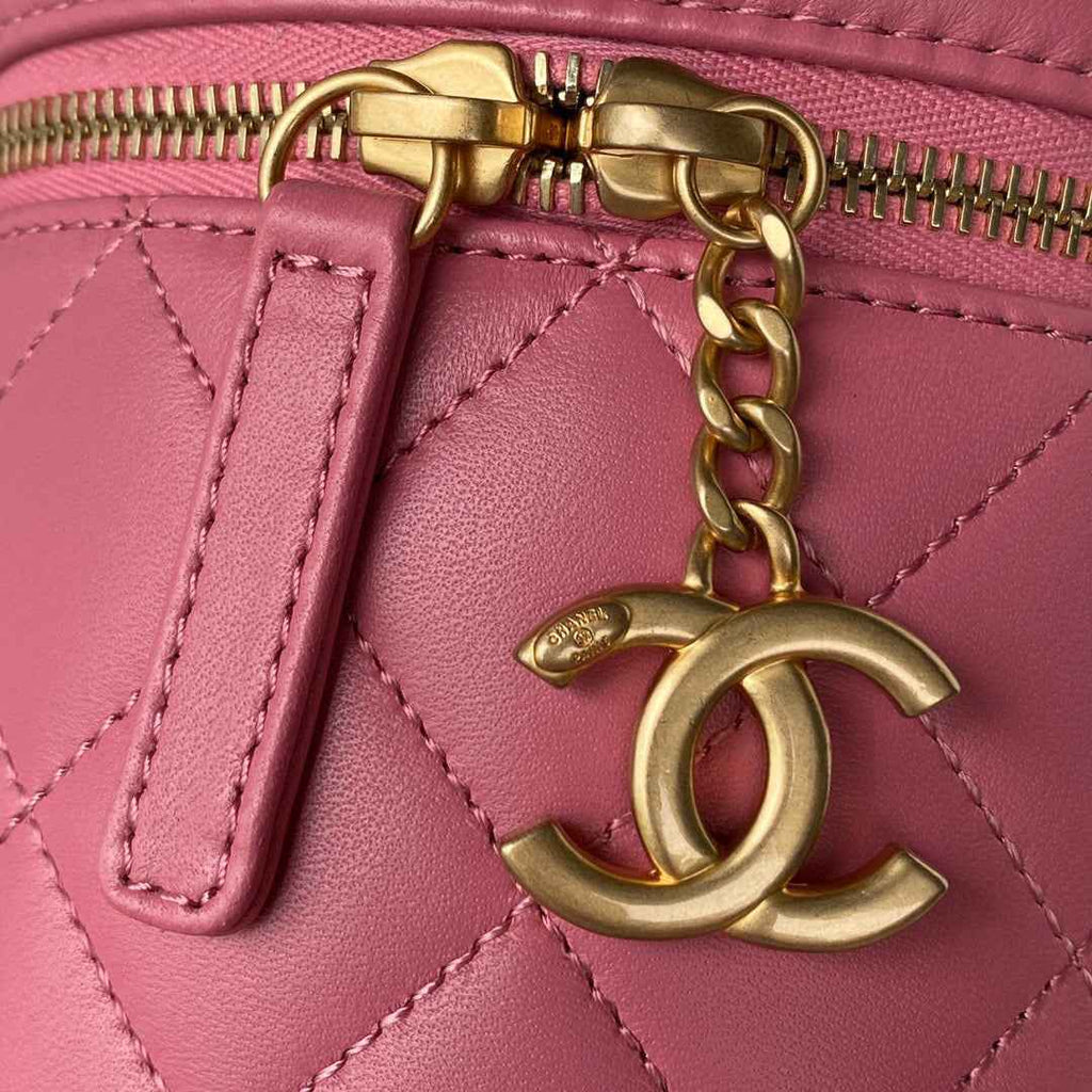 Chanel AS3210 Small Vanity Case Lambskin gold-tone Pink