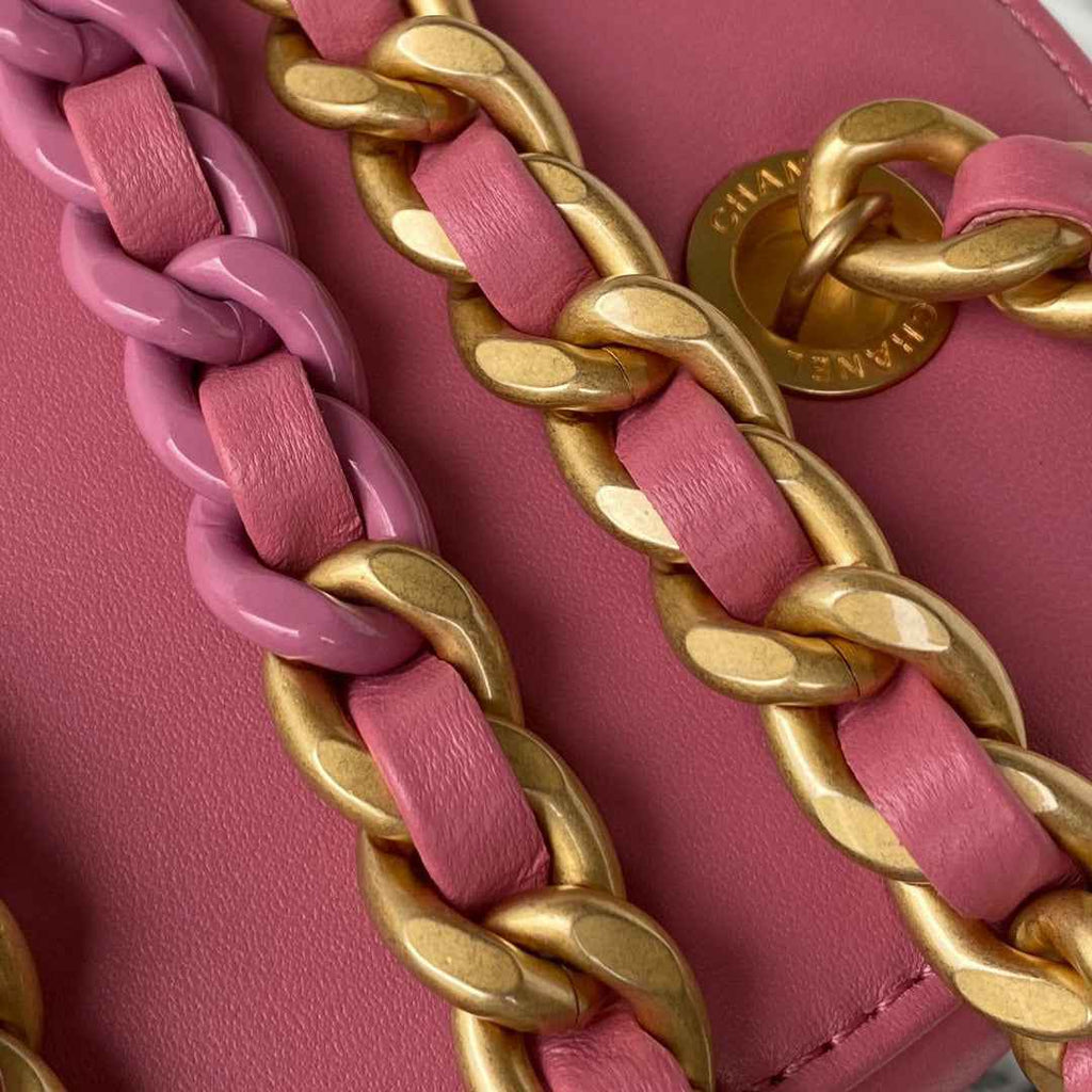 Chanel AS3210 Small Vanity Case Lambskin gold-tone Pink