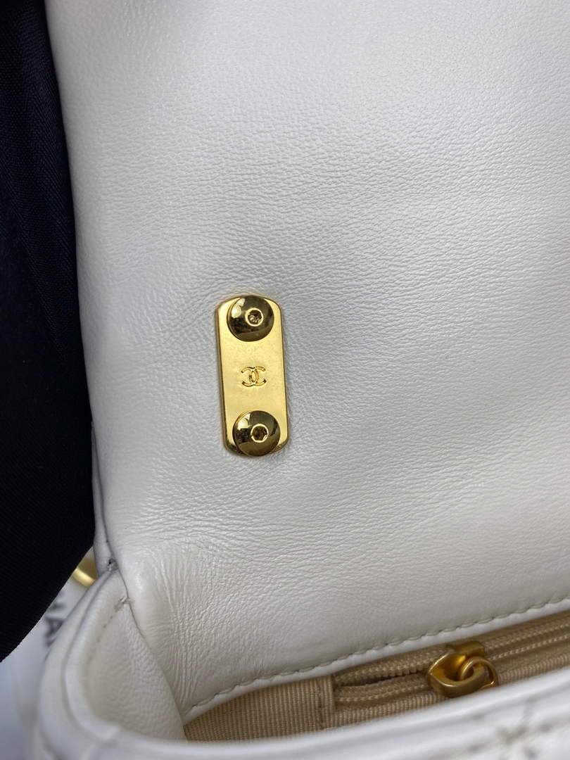 Chanel AS3214 Small Flap Bag Lambskin Gold-Tone Metal Beige