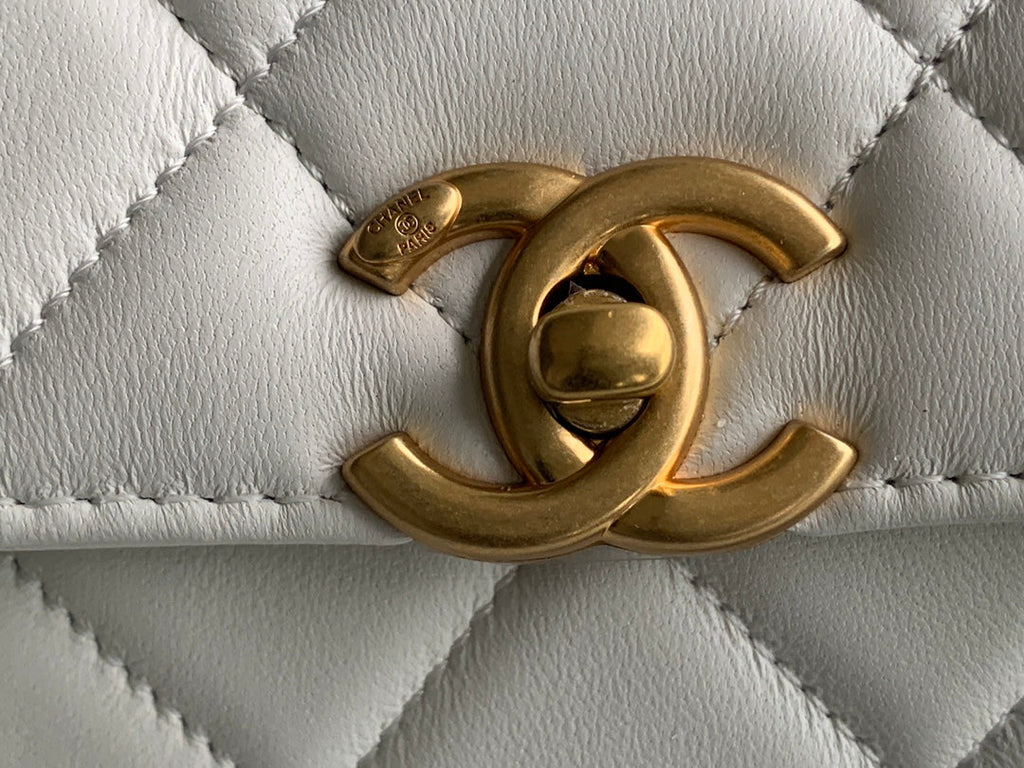 Chanel AS3240 Small Flap Bag Lambskin white
