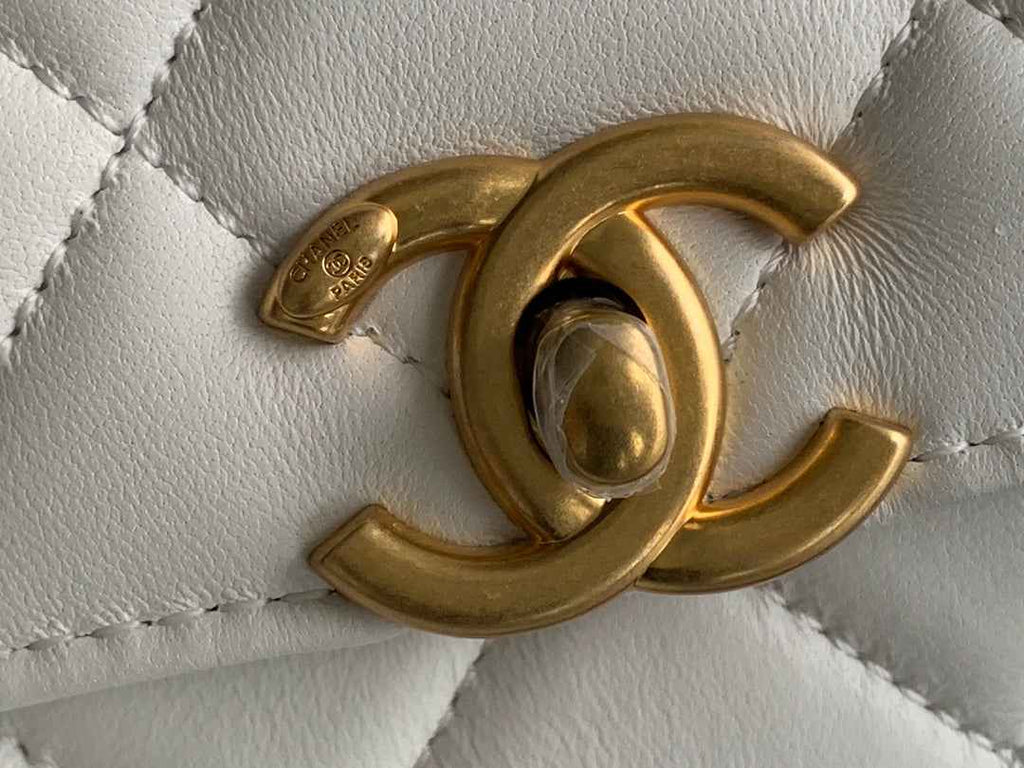 Chanel AS3241 Small Flap Bag Lambskin white