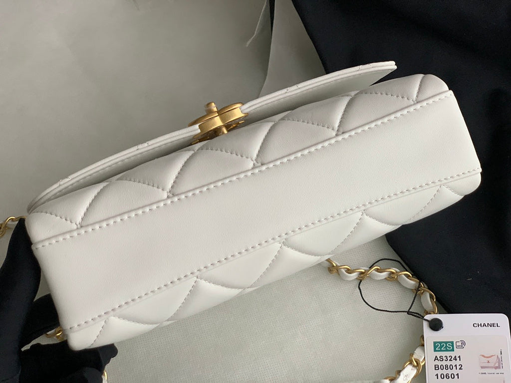 Chanel AS3241 Small Flap Bag Lambskin white