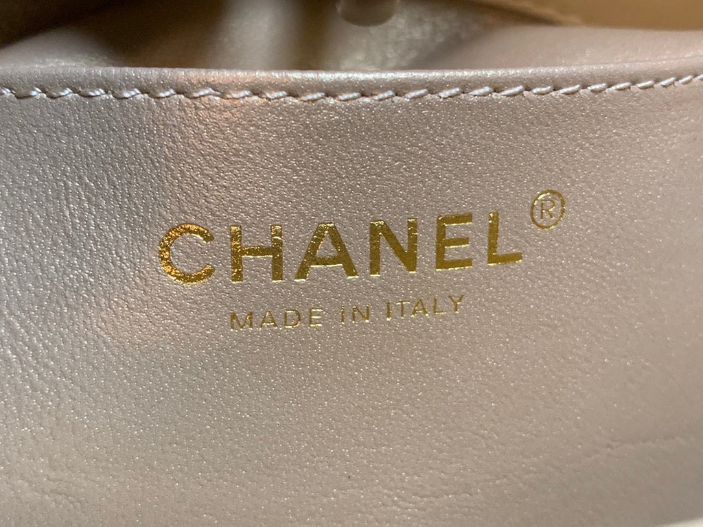 Chanel AS3259 Hobo Shoulder Lambskin Handbag Apricot